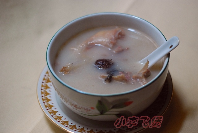 川芎白芷鱼头汤的做法