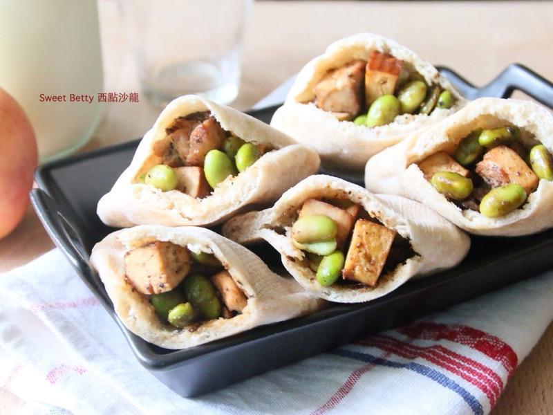 鸡腿丁毛豆仁全麦口袋面包的做法