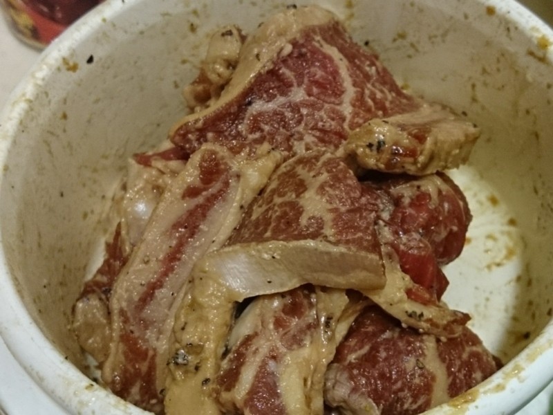 �ڽ�����ཷţ�йǵ�����