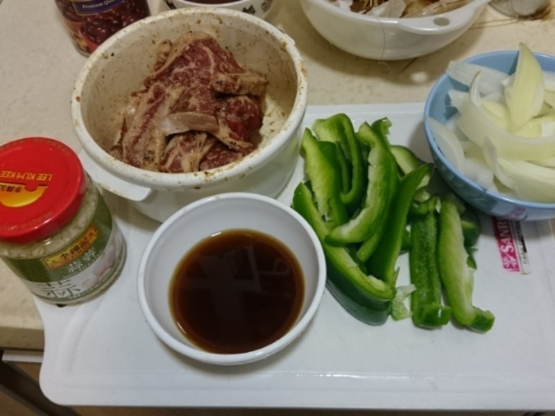 �ڽ�����ཷţ�йǵ�����