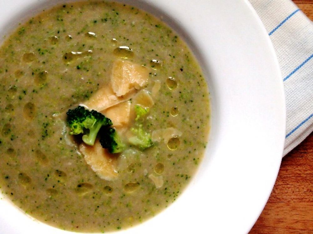 有机西兰花白豆汤的做法