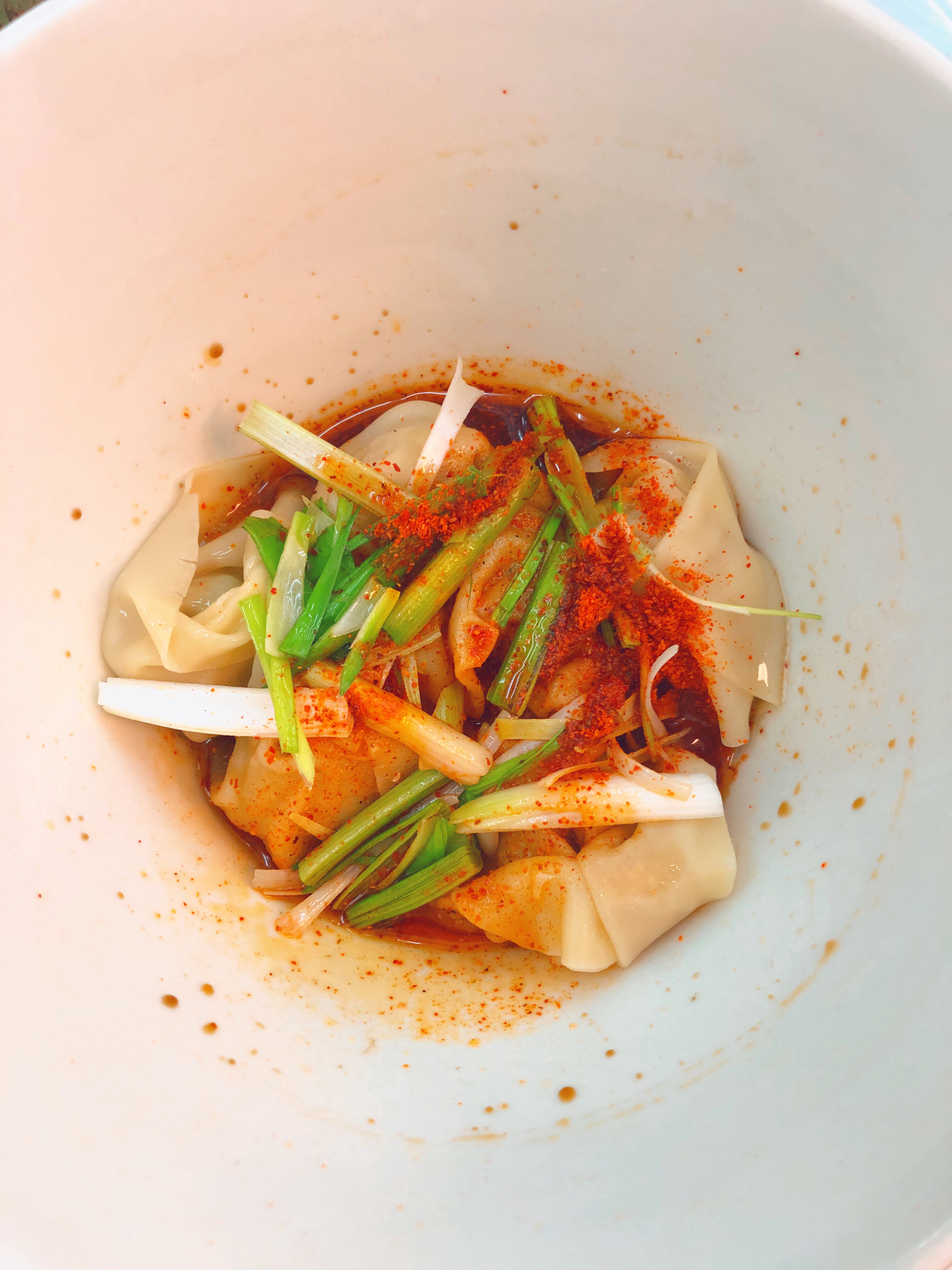 油泼馄饨的做法