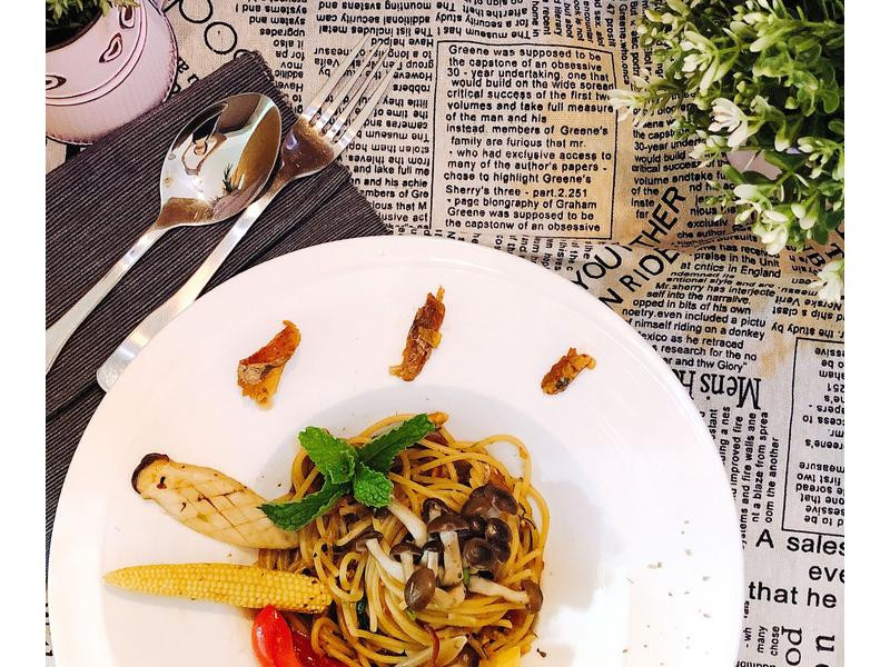 鳀鱼红烧鳗义大利面的做法