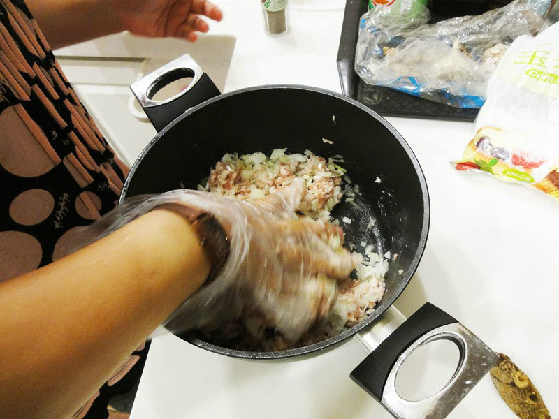 ����ʳ�ף������ײ�ʨ��ͷ������