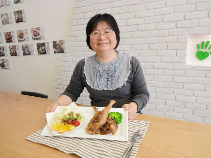 ����ʳ�ף������ײ�ʨ��ͷ������