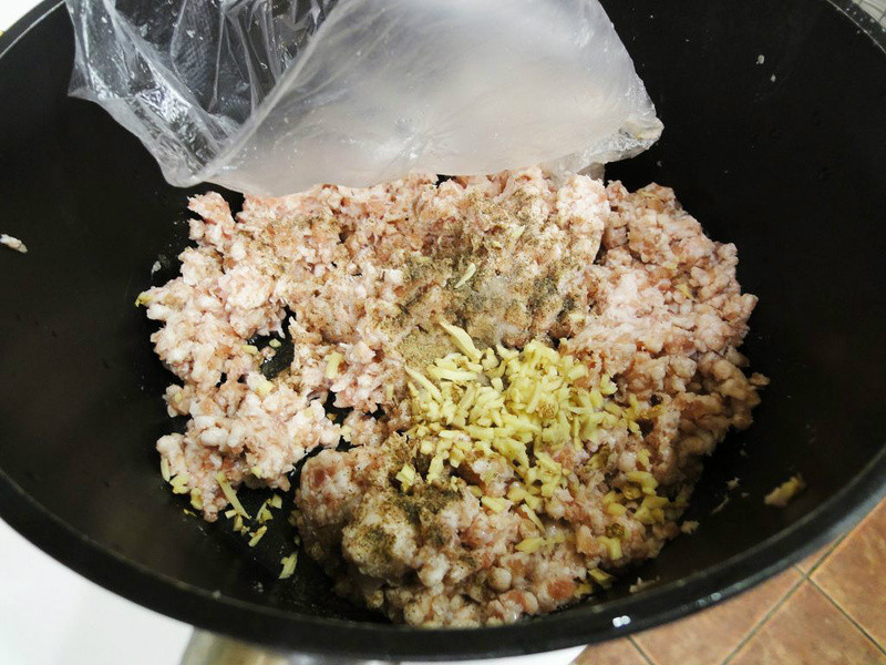 ����ʳ�ף������ײ�ʨ��ͷ������