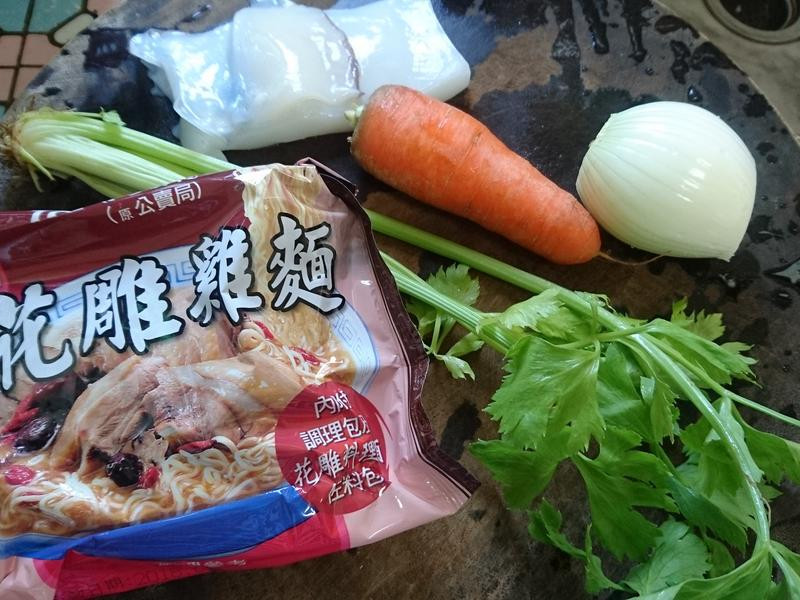 ��֦��չ���񼦳��������