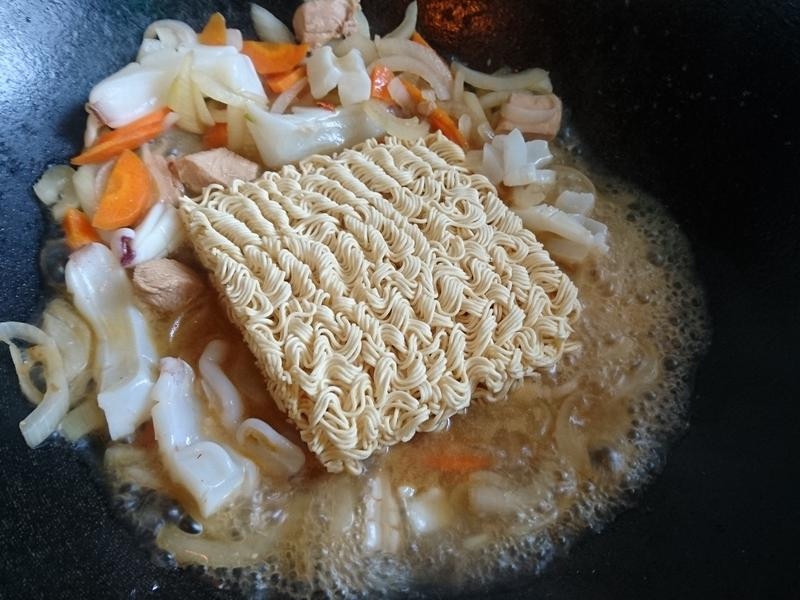 ��֦��չ���񼦳��������