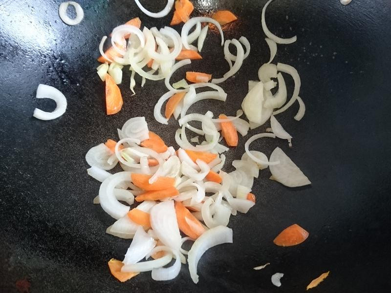 ��֦��չ���񼦳��������