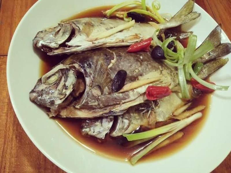 清蒸黑蒜象鱼的做法