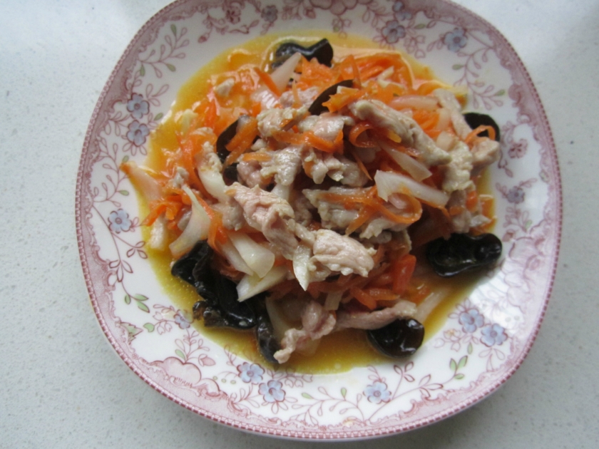 胡萝卜炒肉的做法