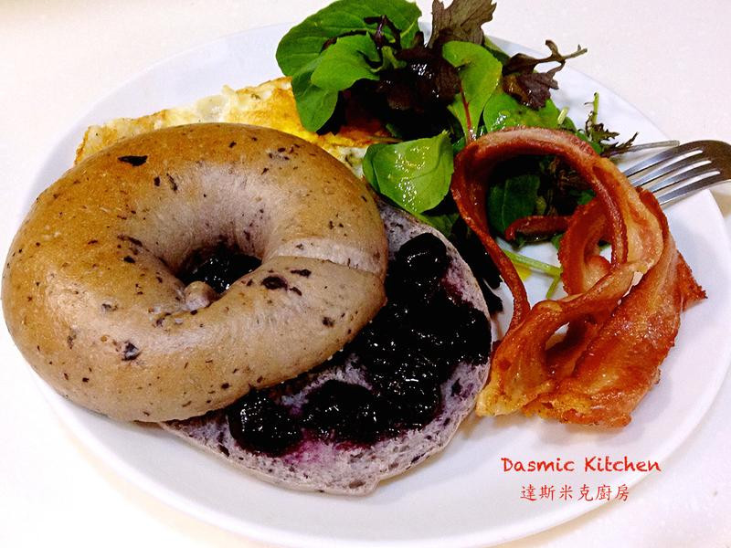 蓝莓贝果的做法