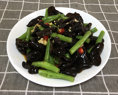 ¡¾¾ËÂè³ø·¿¡¿Á¹°èºÚľ¶ú¶¹½ÇµÄ×ö·¨