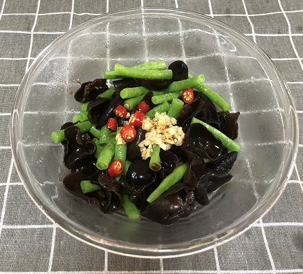 ¡¾¾ËÂè³ø·¿¡¿Á¹°èºÚľ¶ú¶¹½ÇµÄ×ö·¨