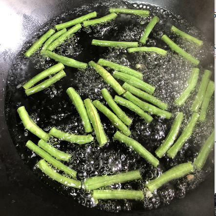 ¡¾¾ËÂè³ø·¿¡¿Á¹°èºÚľ¶ú¶¹½ÇµÄ×ö·¨