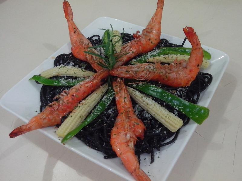 洪修料理食宴室墨鱼义大利面的做法