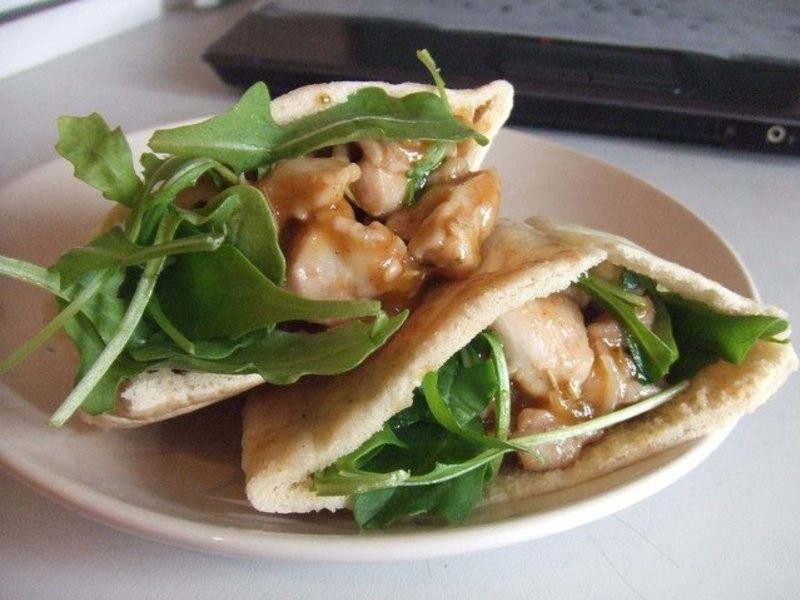 芒果酱鸡肉口袋饼的做法