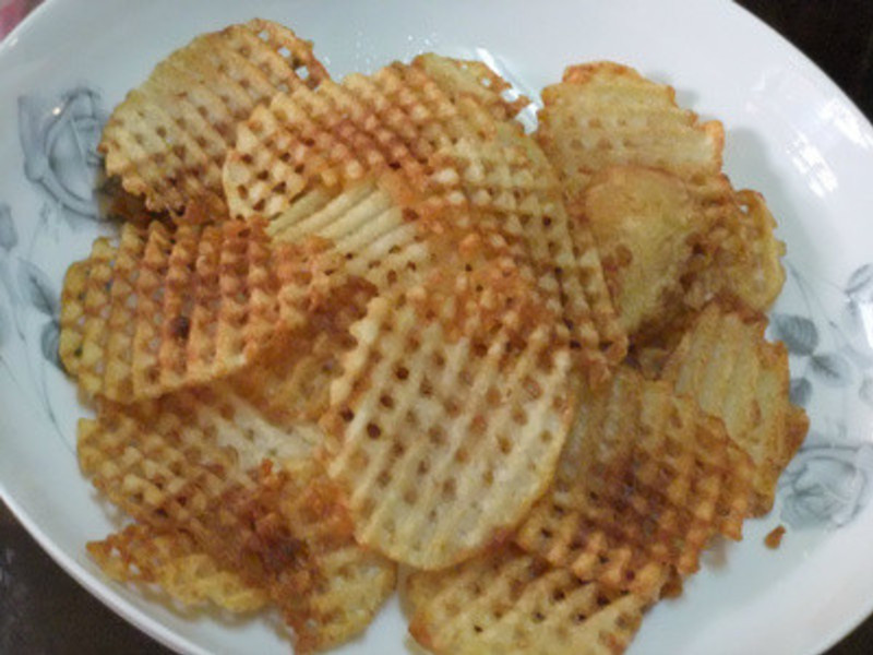 小吟爱做菜~ 波浪马铃薯片(洋芋片)的做法