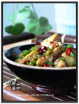 青椒炒臭豆腐的做法