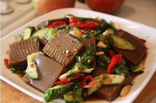 降压消脂,健脾开胃——凉拌橡籽冻的做法