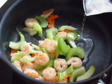 ���۰ٺϳ�Ϻ�ʵ�����