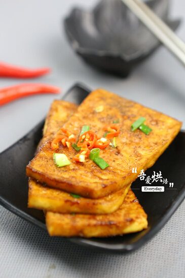 轻轻松松烤豆腐的做法