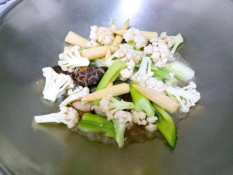 �ҳ���ɫ�߲˵�����