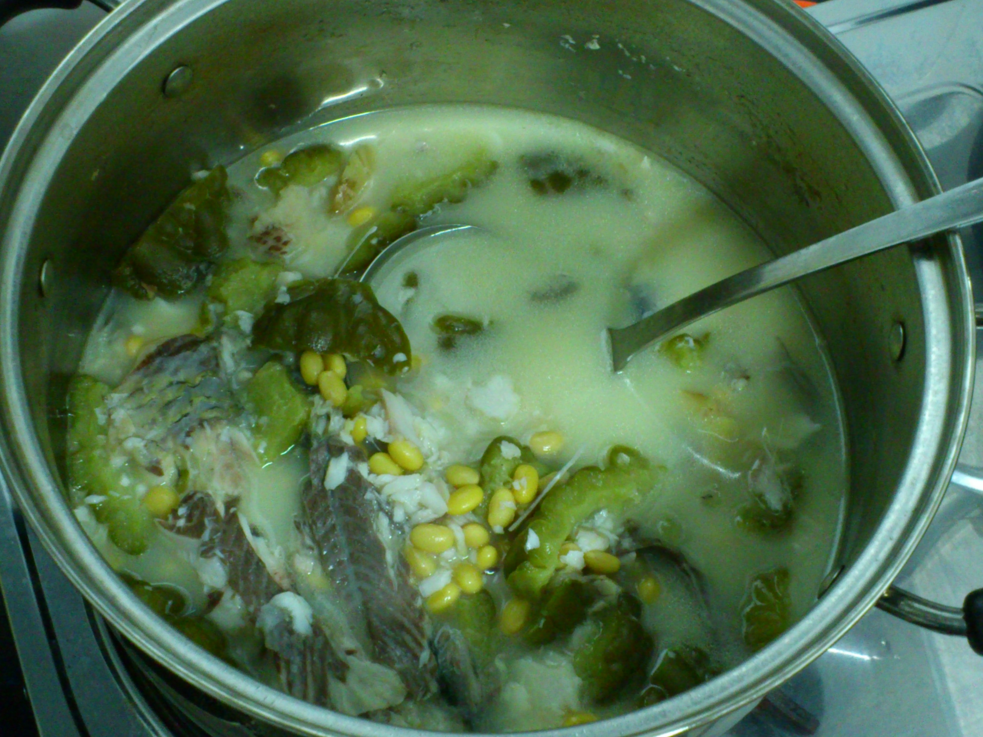 苦瓜鱼尾汤的做法