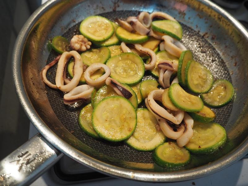 �ڹϳ�͸�������