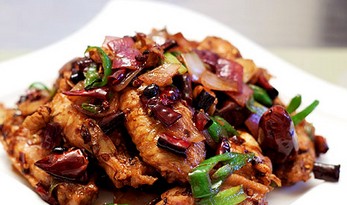 回锅鸡翅的做法