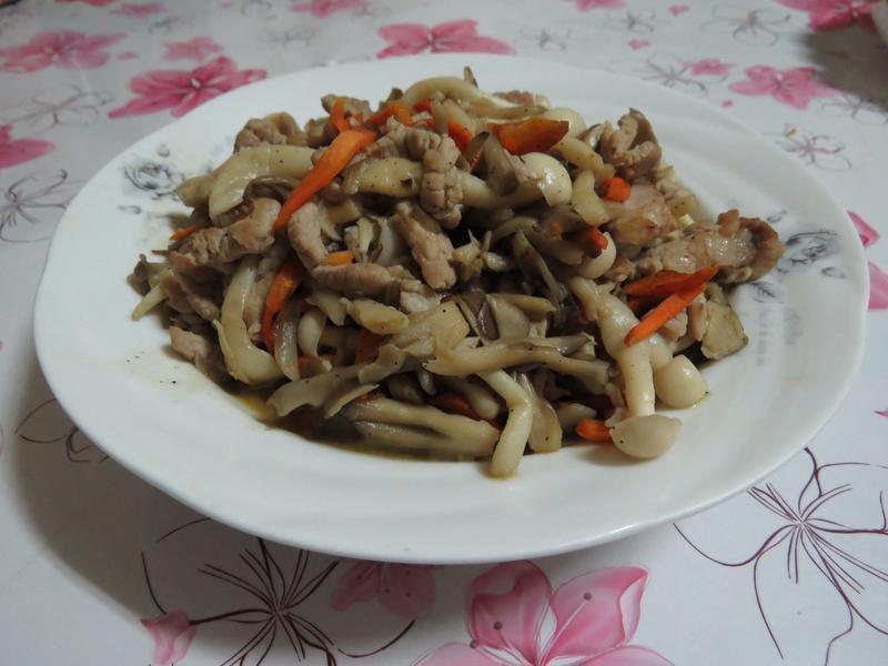 肉丝炒鲜菇的做法