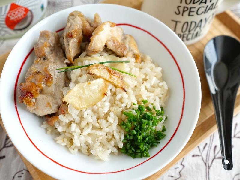 南洋风味椰汁鸡腿炊饭的做法