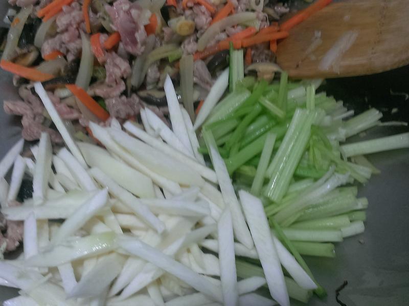 α��������֮�϶�ζ����ʲ�����ۡ�������