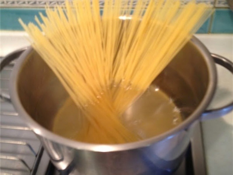 ��ɫ���ӱ������������