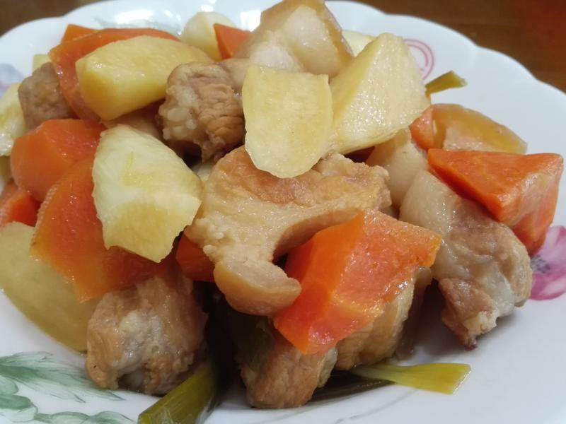 茭白笋卤肉的做法