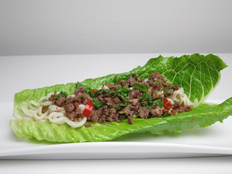 红椒牛肉拌面的做法