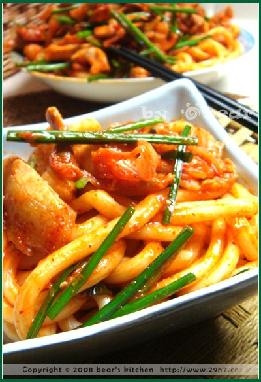 辣白菜乌冬面的做法