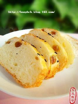 蜂蜜葡萄干小面包的做法