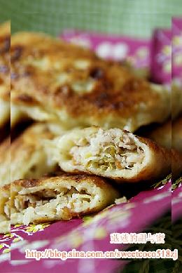 海米酸菜盒子的做法