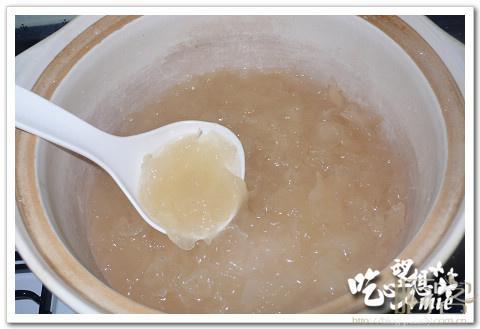 西米银耳羹的做法