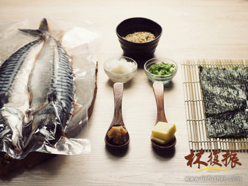 ��ζ���������ײ�-����С����������