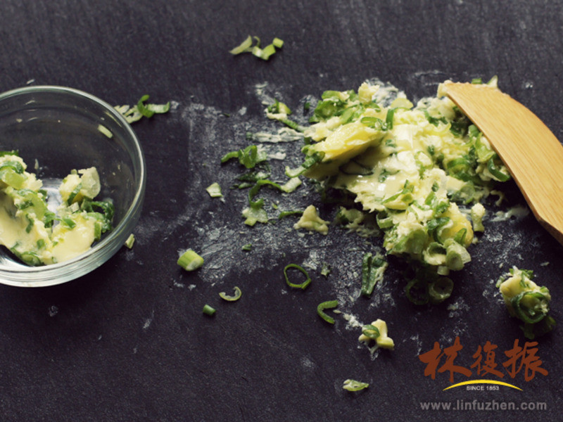 ��ζ���������ײ�-����С����������