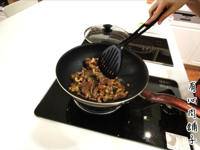 �б����ص�����