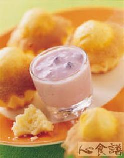 蛋糕vs.优酪蓝莓酱的做法