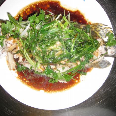 古法蒸鱼的做法