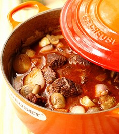 红酒炖牛肉的做法