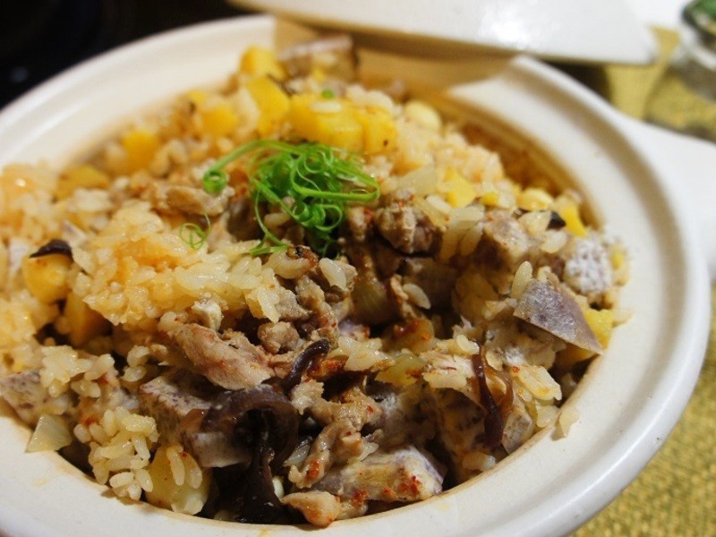 大甲芋头三吃之一:芋头野菜炊饭的做法