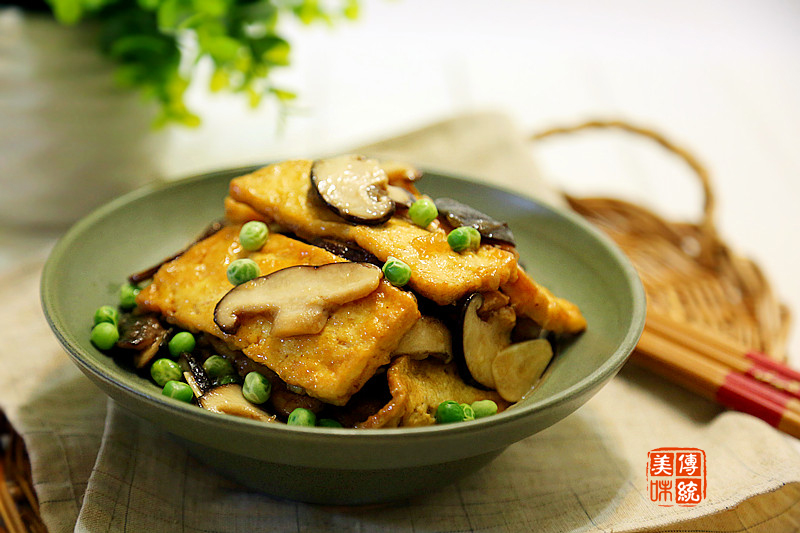 【香菇烧豆腐】平常食材擦出美味火花的做法