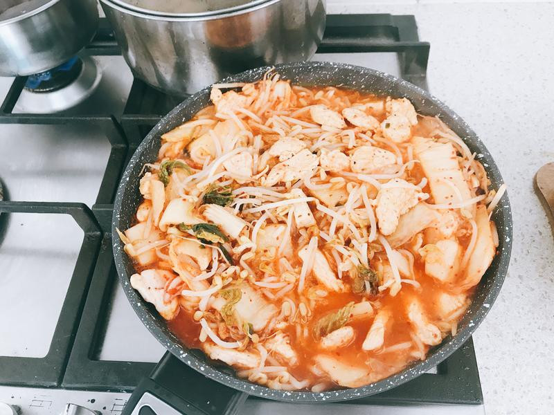 妈妈牌泡菜鸡柳的做法