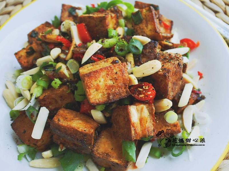 麻辣杏仁豆干丁的做法